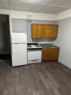 4th image of 898 E 167th St #1C