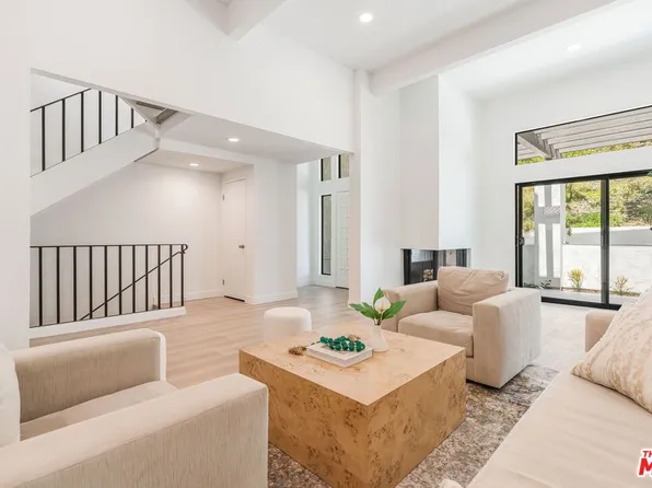 1564 Michael Ln, Pacific Palisades, CA 90272