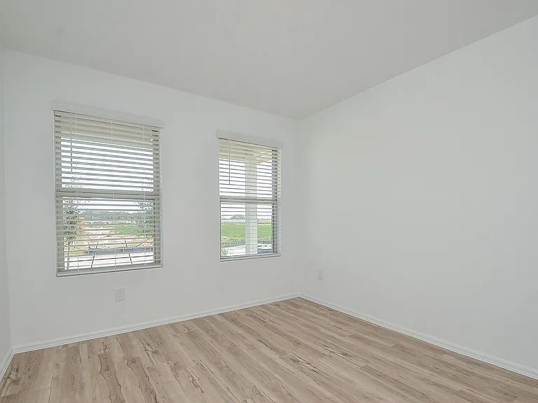 18119 Rockvine Dr — Photo 25