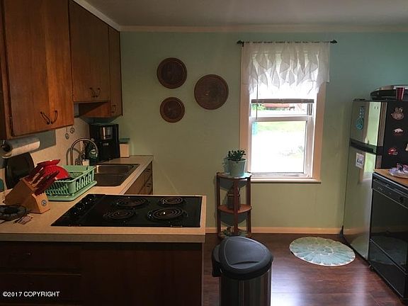 3rd image of 4411 Garfield St