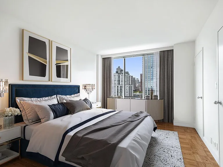 1755 York Ave #17D — Photo 3