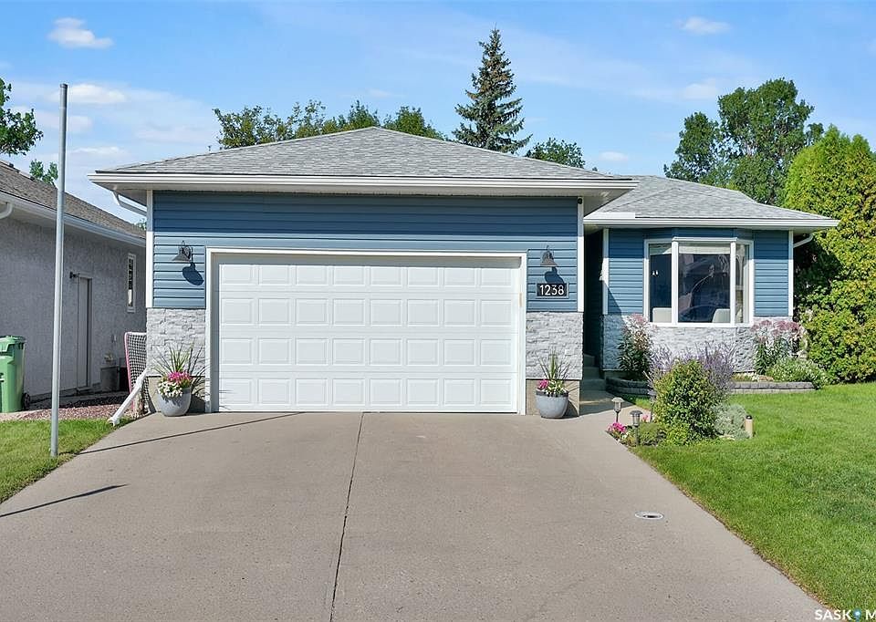 1st image of 1238 N Gelsinger Pl