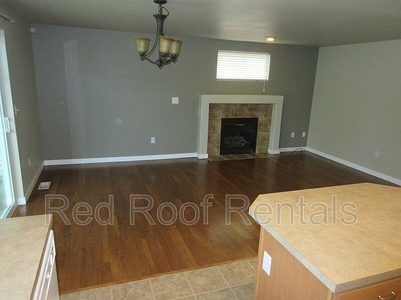 5th image of 517 E 49th St