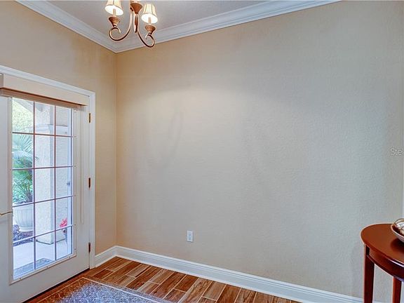 4th image of 6333 Vista Verde Dr E