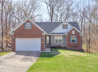 9004 Hi View Ln, Louisville, KY 40272