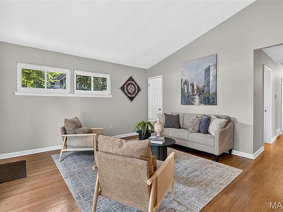 4th image of 511 Joshua Dr