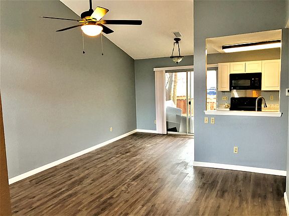 3rd image of 1015 E Yager Ln Unit 39