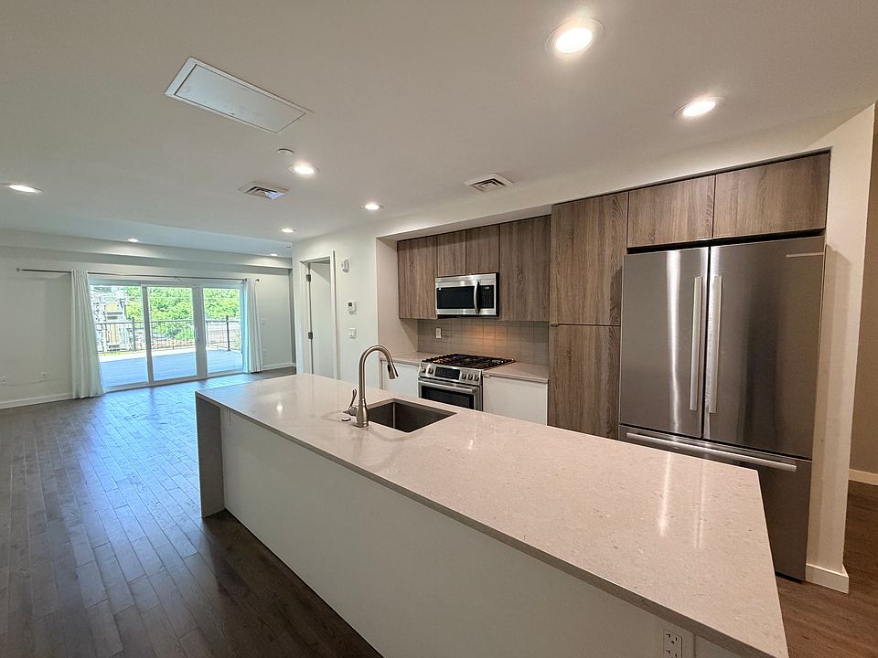 1st image of 127-131 Hyde Park Ave #127A