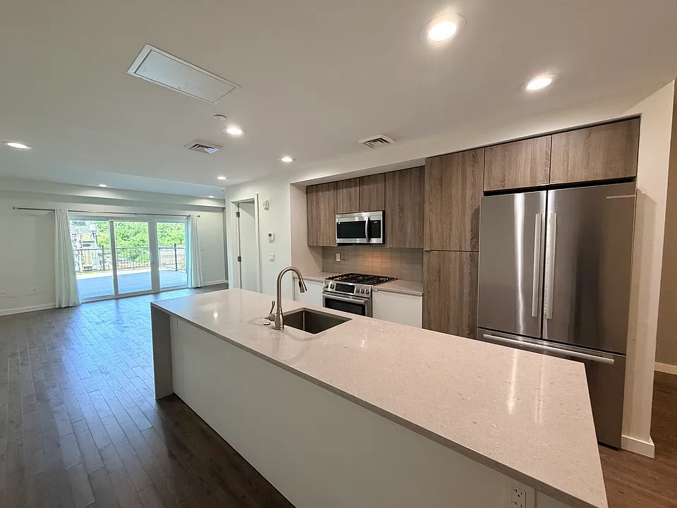 127-131 Hyde Park Ave #127A