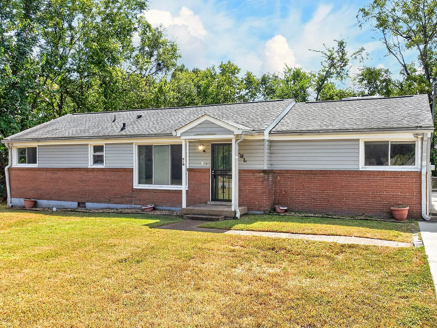 2 bed, 1978 sqft, $3,500 — Photo 3