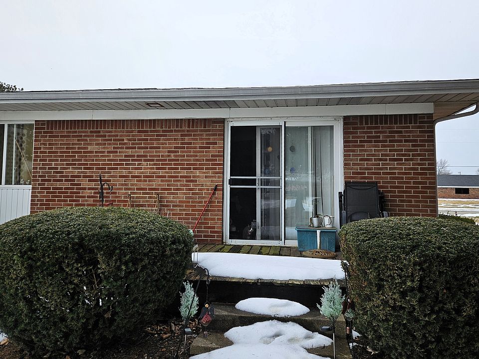 2nd image of 953 W McKay Rd
