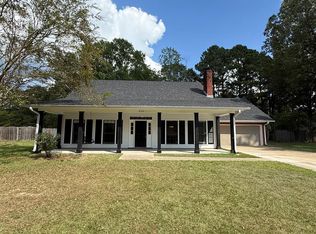 6103 Lancelot Ln, Vicksburg, MS 39180