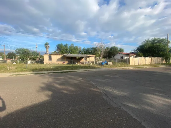 2319 Garza St, Laredo, TX 78040