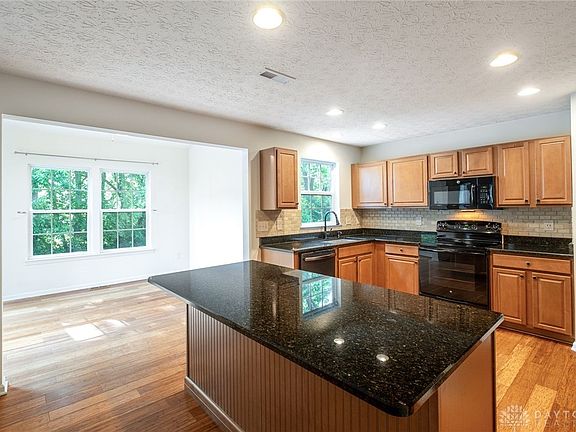 3rd image of 2398 Gerard Ct
