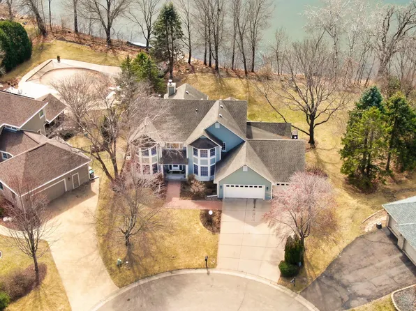 2270 Oak Glen Ct, Stillwater, MN 55082