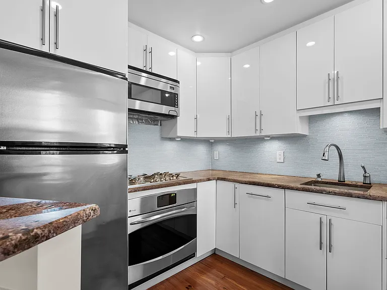 Updated kitchen with SS appliances