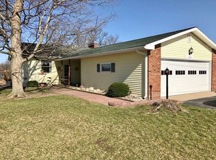 1335 S Hilltop Dr, Rome City, IN 46784