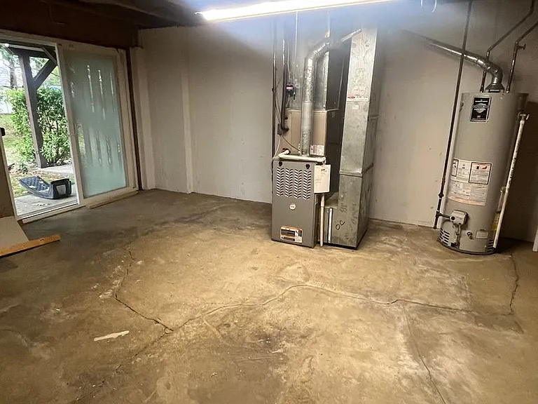 82 Liberty Dr — Photo 21
