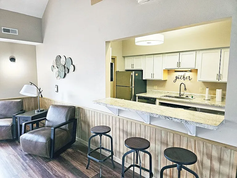 Dupont Lakes Apartments — Photo 24