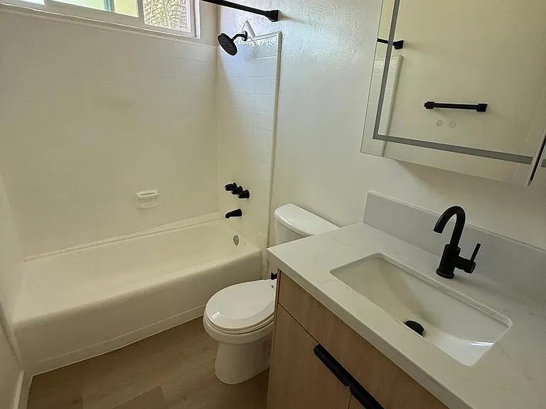 4524 S Slauson Ave #8 — Photo 14
