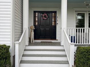 11 Oakleigh Ct, Norwalk, CT 06853