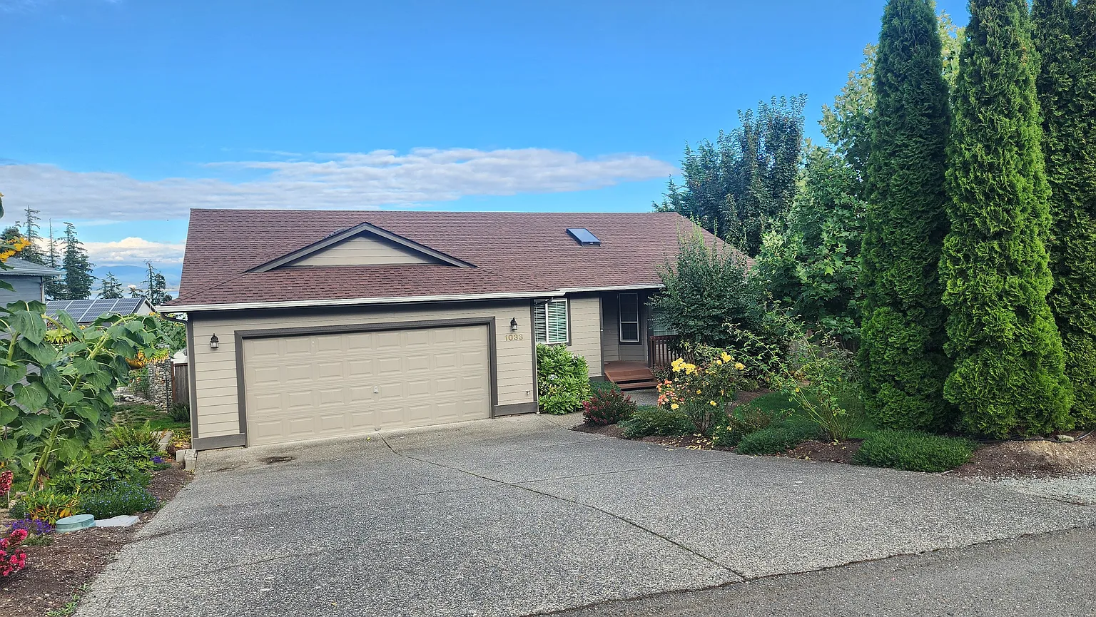 1033 Fisher King Way photo 1