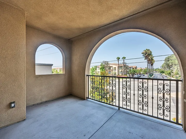 Arrow Vista Village — Photo 28