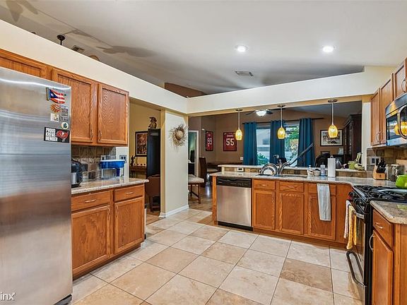 4th image of 4403 Beaumaris Dr