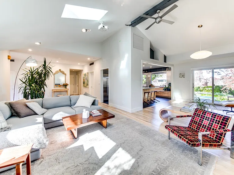 71 Island View Dr W — Photo 5