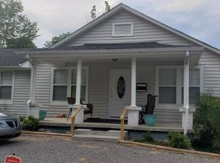 203 Jefferson Ave E, Carthage, TN 37030