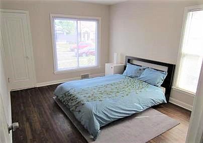 5th image of 1527 Upton Ave N