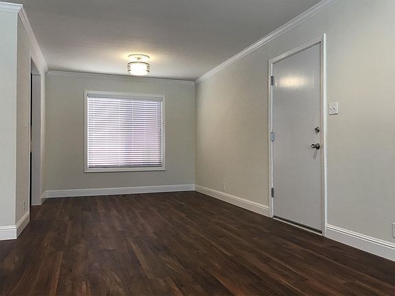 4th image of 404 Chestnut Ave