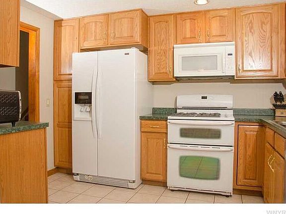 5th image of 143 Autumnwood Dr