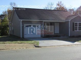 121 Robbins Ave, Jamestown, NC 27282
