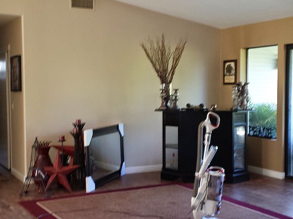 4th image of 16253 Oak Springs Dr
