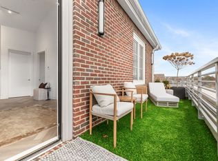 100 E Putnam Ave #311, Cos Cob, CT 06807