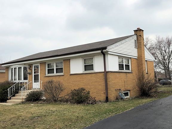 5th image of 290 Wisconsin Dr