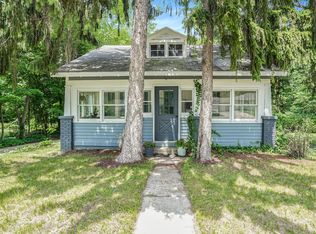 1041 Four Mile Rd NE, Grand Rapids, MI 49525