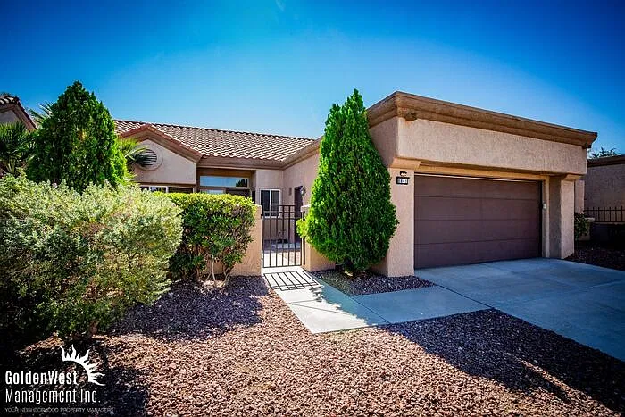 8841 Faircrest Dr