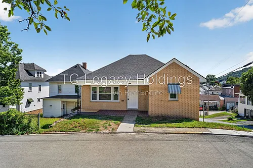 300 Ash Ave Photo 1 300 Ash Ave Photo 1