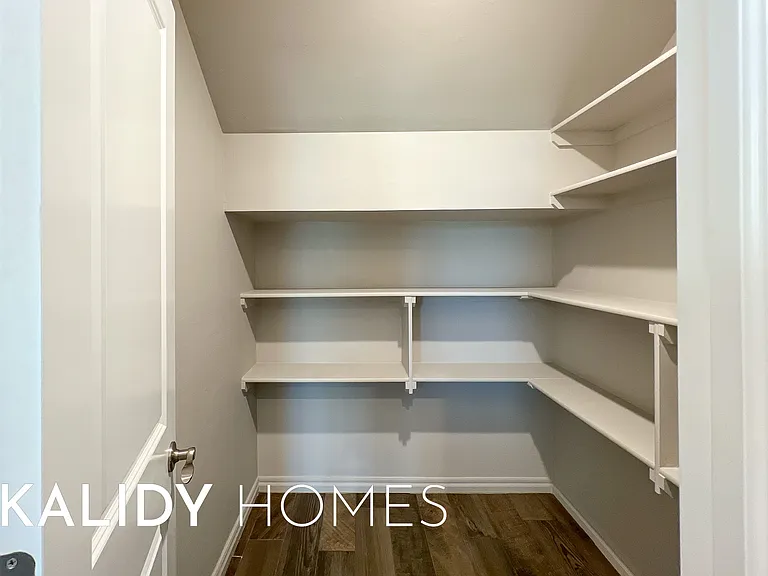 3324 Lola Ct — Photo 22