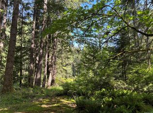 5596 Munn Rd, Highlands, BC V9E 1H4