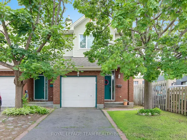 307 Cyr Ave, Ottawa, ON K1L 7N6