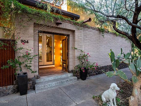 2nd image of 904 W Paseo De La Cosecha