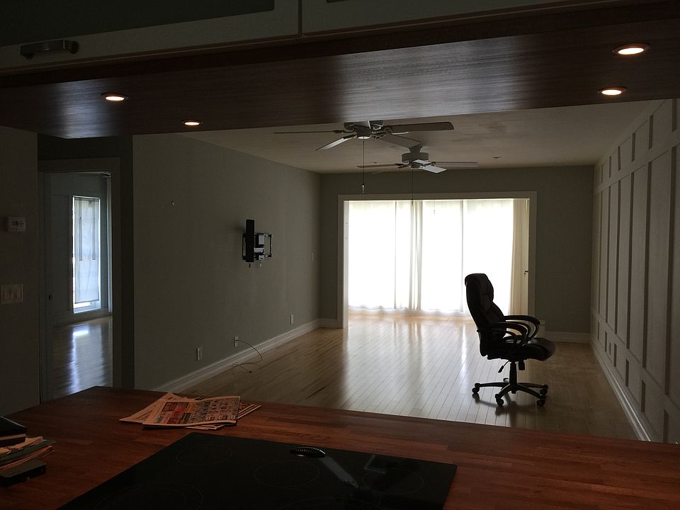 1st image of 1020 Silk Oak Ter APT 201