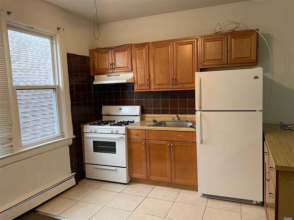 1st image of 159 Jericho Tpke APT 1W