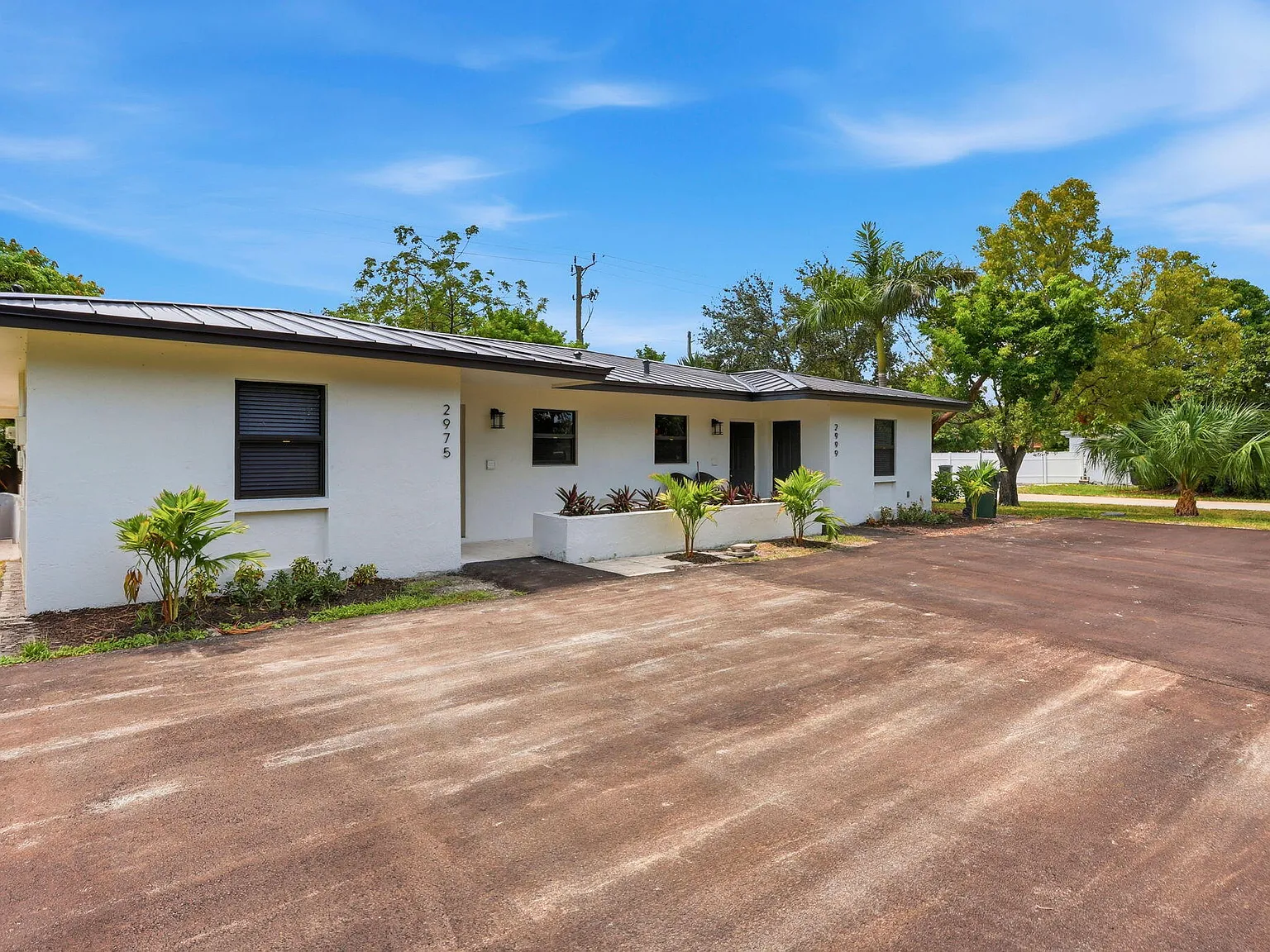 2 bed, 2.0 bath, 1150 sqft, $3,500 — Photo 3