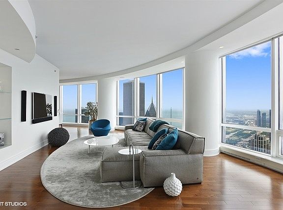 5th image of 401 N Wabash Ave Unit 68E