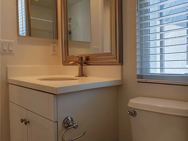 15765 Lindbergh Ave — Photo 24