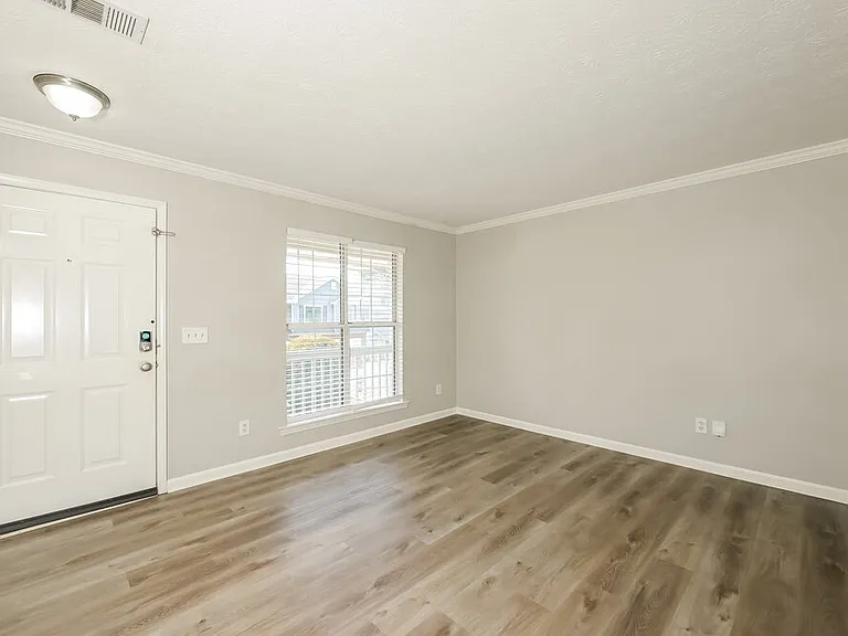 2092 Wedgewood Dr — Photo 9